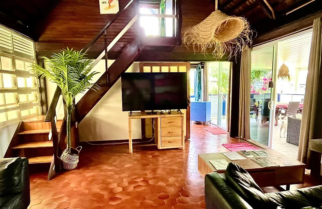 Linareva Moorea Beach Resort-1